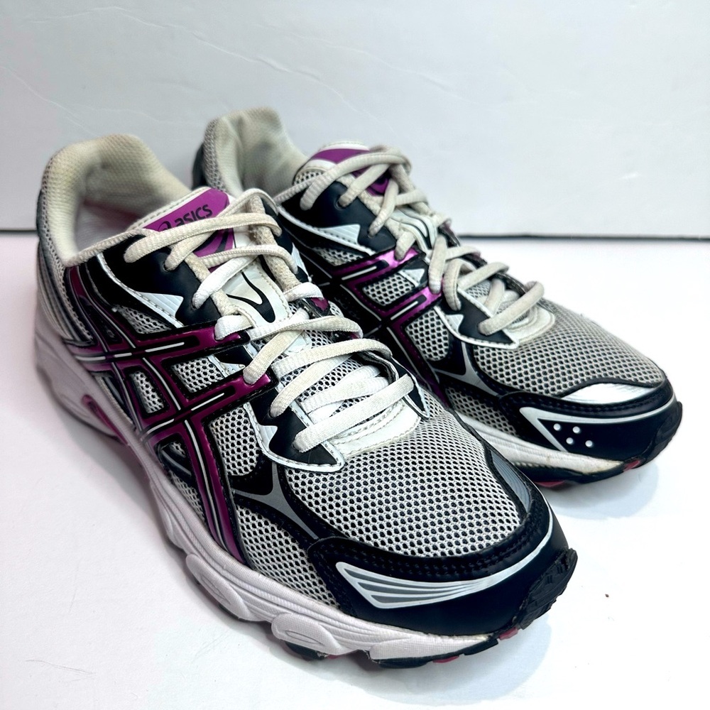 Asics Women's Black and White Running Shoes Sz.8.5